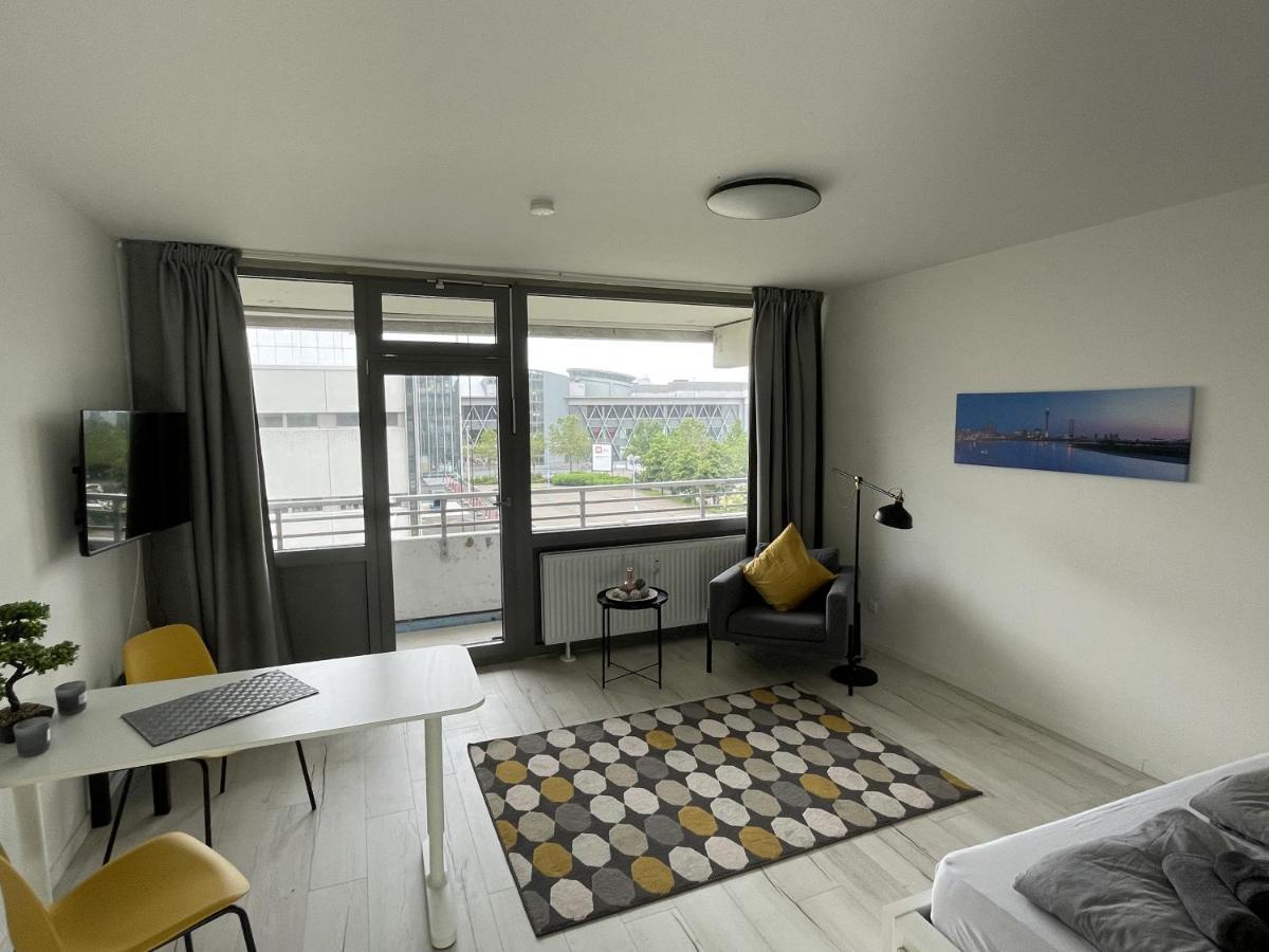 Apartment Rhein - Central - Balcony - Tradefair Neuss Exterior foto